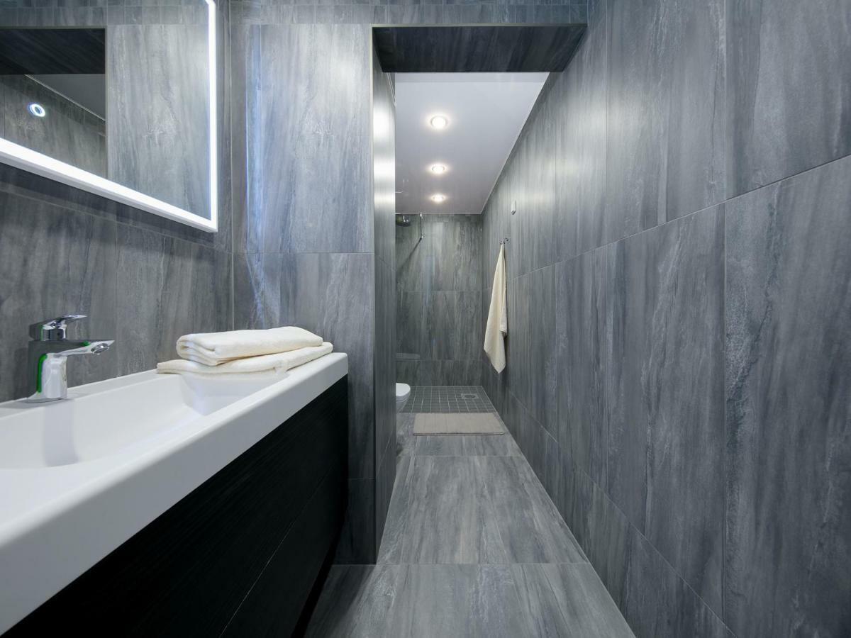 Viru Vaeljak Lux Apartment Talin Exterior foto